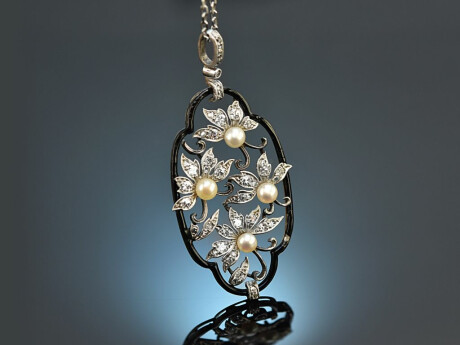 Around 1920! Art Deco pendant with diamonds and pearls 750 white gold