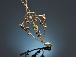 England around 1900! Art Nouveau pendant with chain...