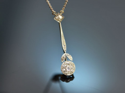 Um 1910! Sch&ouml;nes Lavali&egrave;re Collier mit Diamanten aus Gold 750