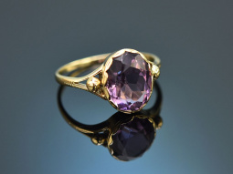 Um 1900! H&uuml;bscher Ring mit Amethyst aus Gold 585