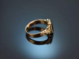 &Ouml;sterreich um 1900! H&uuml;bscher Ring mit Granat aus Gold 585