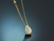 Beautiful pear-shaped diamond necklace made of 750 gold.