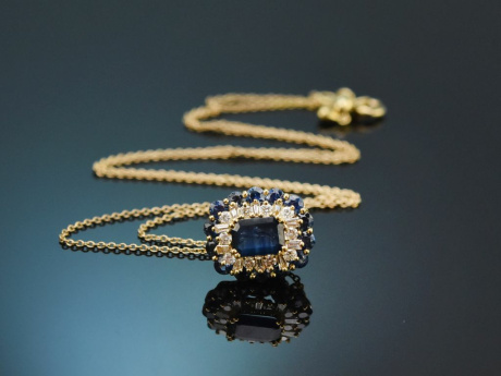 Classic necklace with sapphires and diamonds in 18k gold