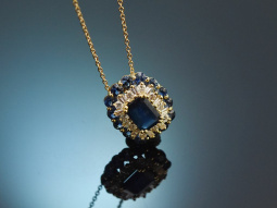 Classic necklace with sapphires and diamonds in 18k gold