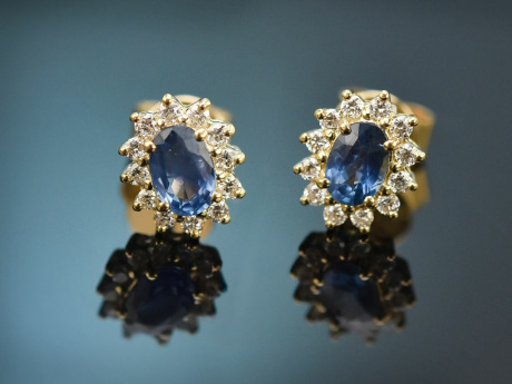 Classic earrings with sapphires and diamonds in 750 gold