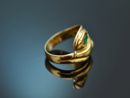 England around 1900! Snake ring with emerald and...