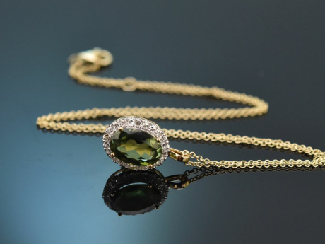 Classic necklace with green tourmaline and diamonds in 585 gold