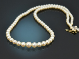 Around 1930! Fine Akoya cultured pearl necklace with 585...