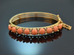 Southern German, around 1900: pretty bangle made of...