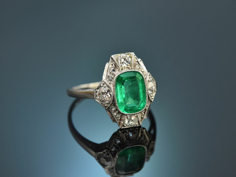 S&uuml;ddeutsch um 1925! Art Deco Ring mit brasilianischem Smaragd und Diamanten aus Platin