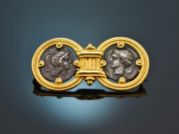 Castellani around 1870! Rare signed brooch with antique...