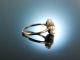 Um 1920! Charmanter Daisy Ring Wei&szlig; Gold 750 Naturperlen Diamant