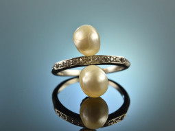 Frankfurt around 1910! Finest Platinum Diamond Ring Oriental Beads